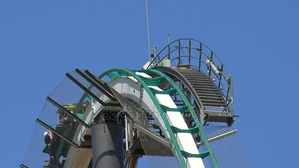 Persone Riding Roller Coaster — Video Stock