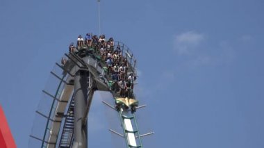 Roller Coaster binmek insanlar