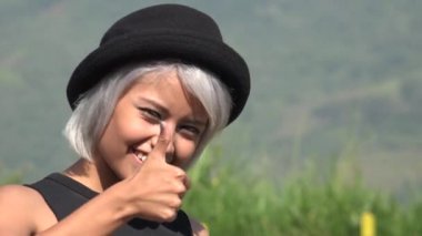 Yaşasın vererek kişi ve onay