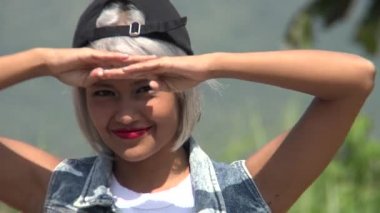 Mutlu genç şık erkek