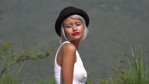 Sexy joven asiática mujer — Vídeo de stock