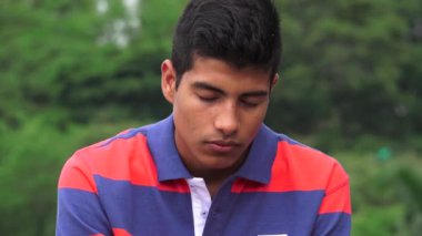 Üzüntü yalnızlık ve keder