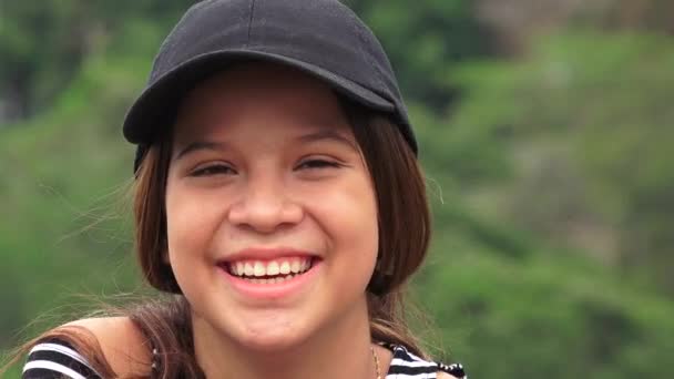 귀여운 행복 한 젊은 사람 — 비디오