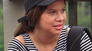 Genç kız İspanyol öğrenci