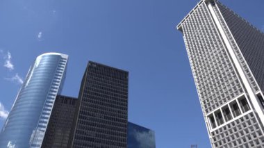 Ofis binalarının ve gökdelenlerin