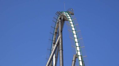 Eğlenceli lunapark sürmek