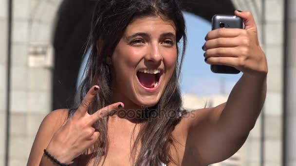 Turista Feminino Viagem Selfie — Vídeo de Stock