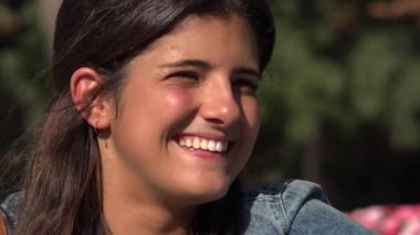 Gülümseyen kadın kadın yüz