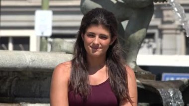 Kentsel genç İspanyol kadın