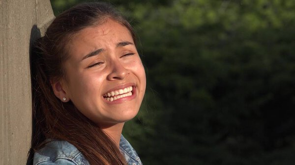 Фотография девочки-подростка
