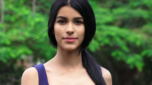Frumusica Femeie Hispanic Adolescenta — Fotografie, imagine de stoc