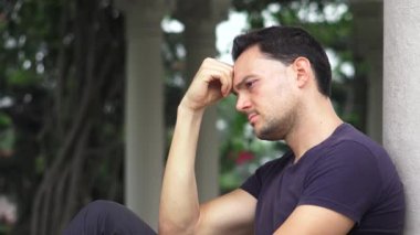 Depresif ya da yalnız adam