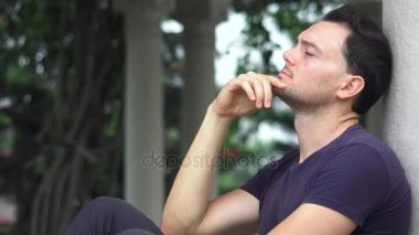 Kişi düşünme ya da merak