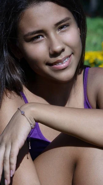 Menina adolescente peruana feliz — Fotografia de Stock