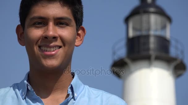 Szczęśliwy Teen Boy w Lighthouse — Wideo stockowe