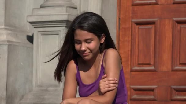 Adolescente chica feliz — Vídeo de stock