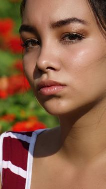 Heyecansız güzel kişi