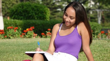 genç kız öğrenci