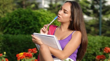 genç kız öğrenci