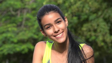 Çok gülümseyen bir insan