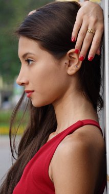 Endişeli güzel kişi