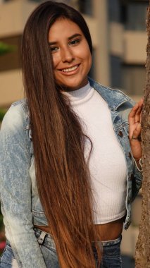 Genç bir kentsel dişi