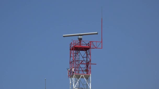 Связь или радиолокационная башня — стоковое видео