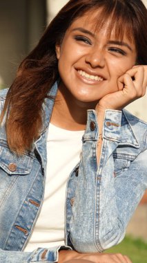 düşünme genç kız