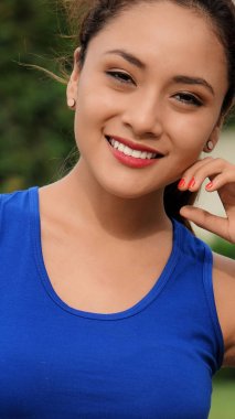 genç ve güzel kadın