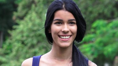 Oldukça mutlu bir kız