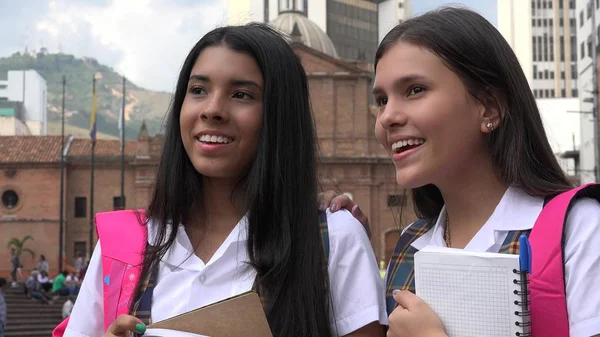 İspanyol kız öğrenci