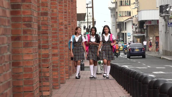 İç şehir lise öğrencileri