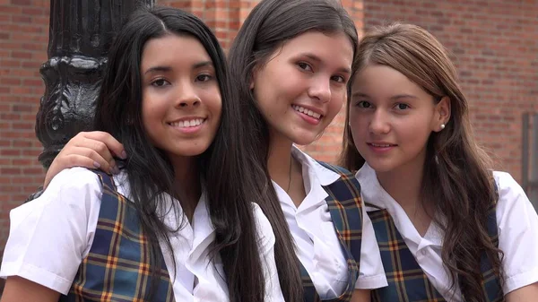 Diverse mooie tiener meisjes — Stockfoto