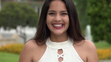 Kadın Teen gülüyor