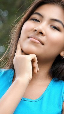 Bir kişi düşünme