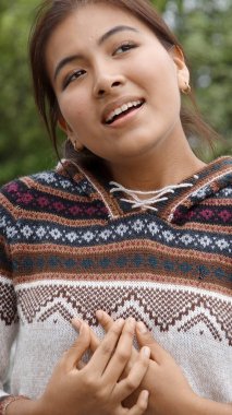 Umutlu genç kız genç