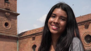 Mutlu insanlar gülümseyen insanlar