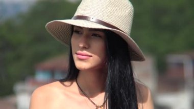 Christian Teen kız kabul