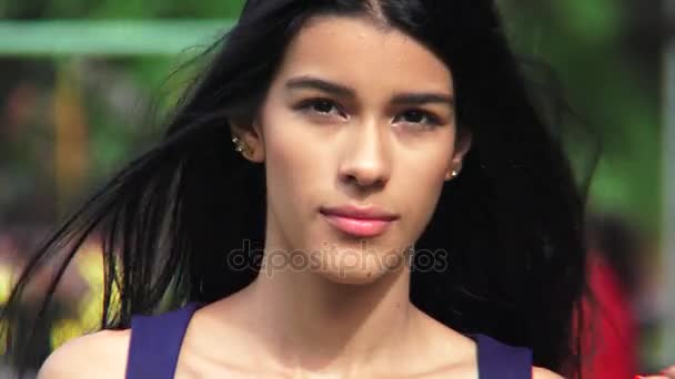 Bella colombiana adolescente femminile — Video Stock