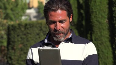 Erkek tablet kullanma