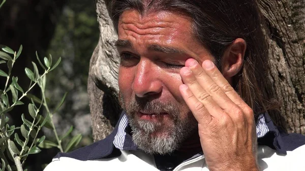 Chorando Europeu Masculino — Fotografia de Stock