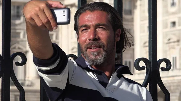 Selfie yakışıklı erkek