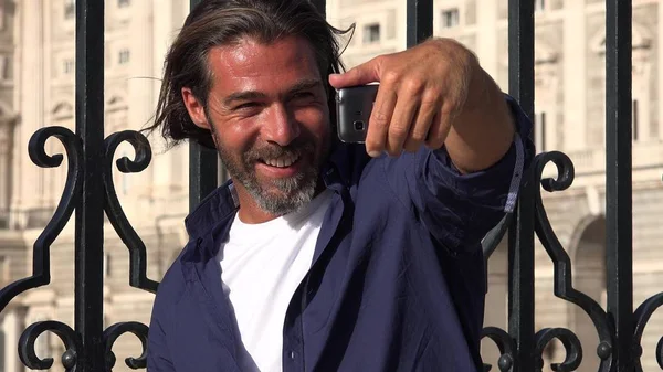 Yakışıklı erkek Selfy