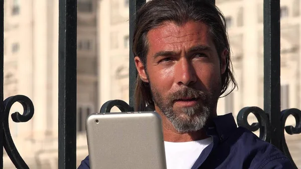 Erkek tablet kullanma