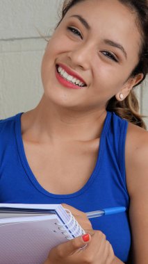 Kız mutlu öğrenci