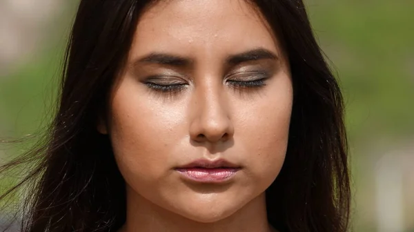 Trauriges Gesicht einer Teenagerin — Stockfoto