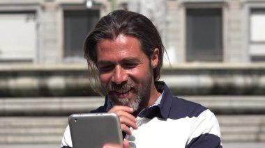 Erkek tablet kullanma