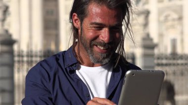 Erkek tablet kullanma