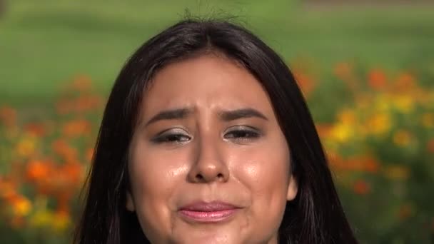 Hermosa chica adolescente peruana — Vídeo de stock