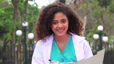 Erkek hemşire yazma